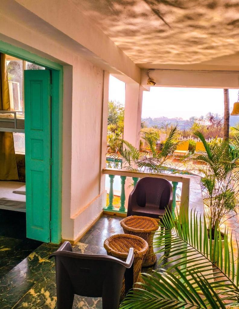 Turquoiise House Hotell Morjim Eksteriør bilde